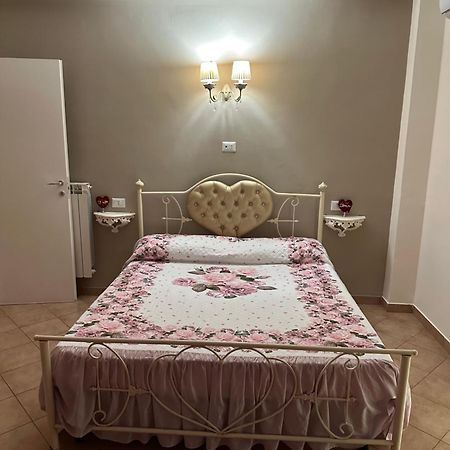 85кв.м. 3 спалень, 3 окремих ванних Квартира в Casagiove Казерта Екстер'єр фото