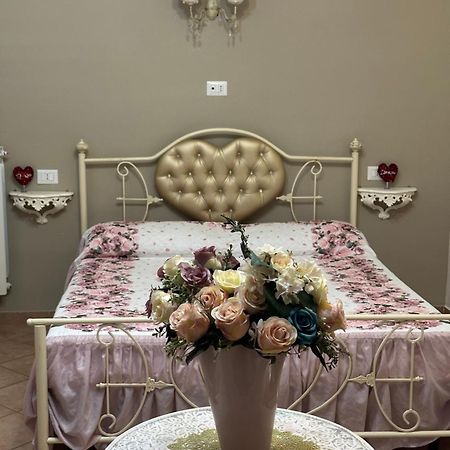 85кв.м. 3 спалень, 3 окремих ванних Квартира в Casagiove Казерта Екстер'єр фото